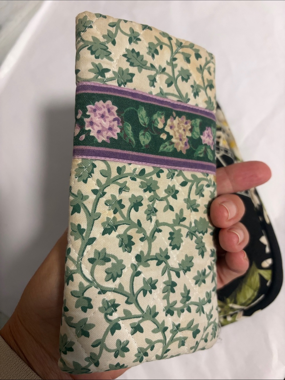 Vera Bradley 2 Floral Quilted Glass case Accents Jasmin lilac thyme yellow sold - Picture 10 of 10